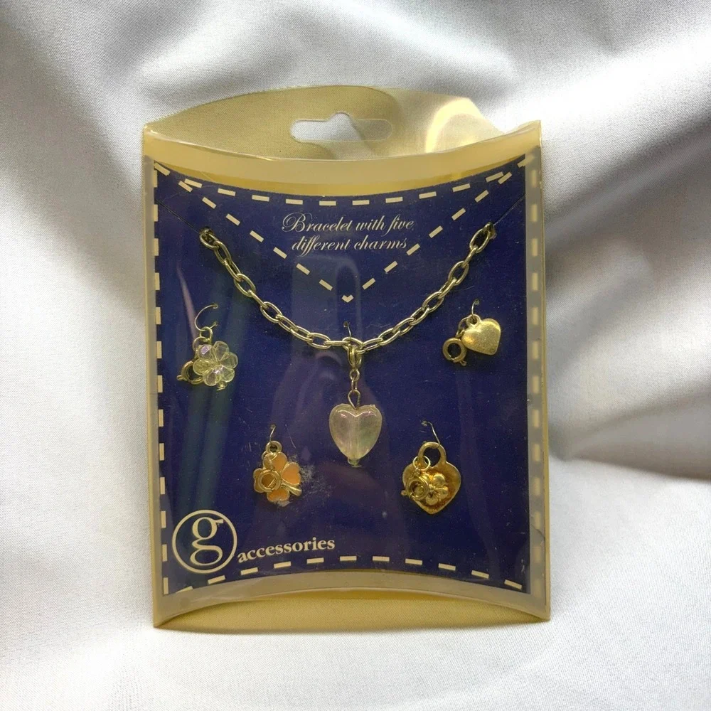 G Accessories Charm Bracelet Kids OS Gold New Deadstock Y2K Heart Flower 5 Charm
